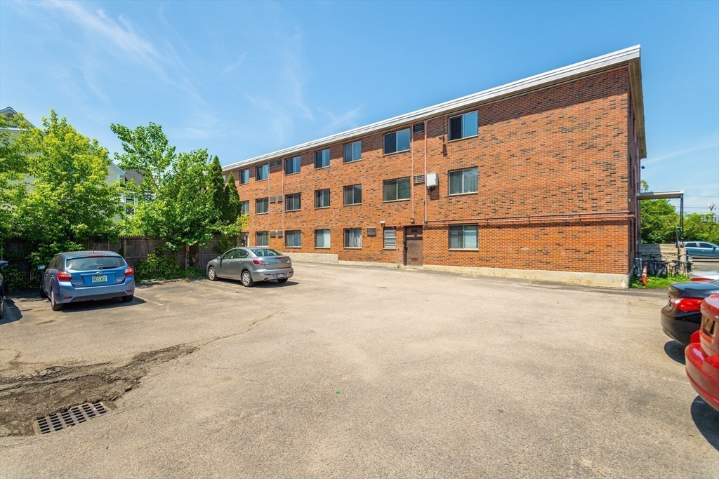 14 Murdock Street, Unit 29 Somerville, MA 02145 - Photo 9 of 10