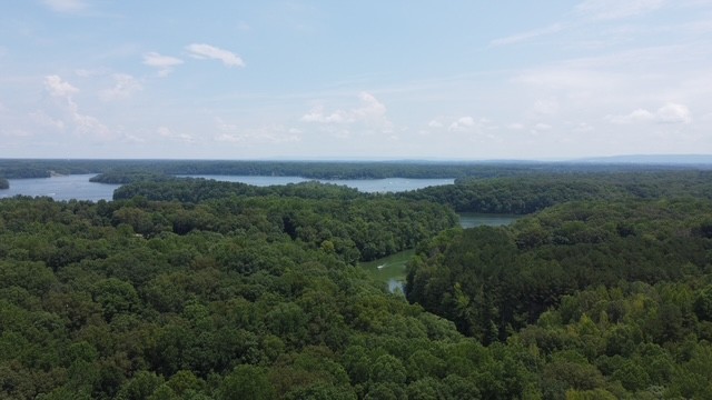 3 Summer Lake Winchester, TN 37398 - Photo 2 of 5 an aerial view of multiple house