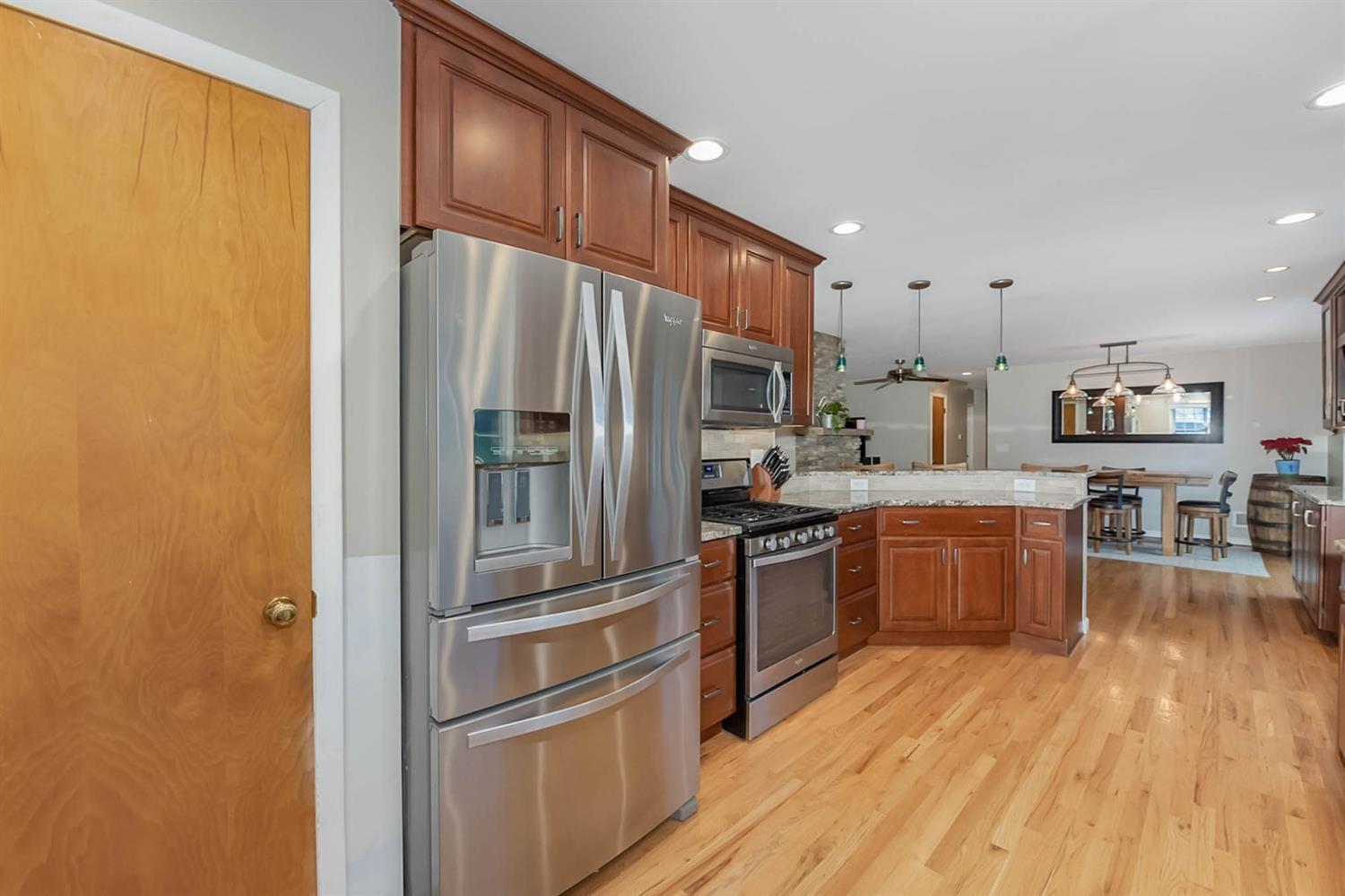 3738 Hanley Road Cincinnati, OH 45247 - Photo 14 of 25