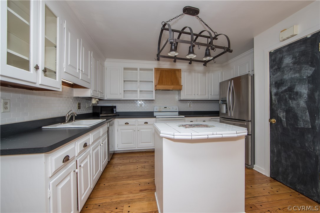 2782 Red Lane Road Powhatan, VA 23139 - Photo 9 of 47 Gallery Image 9