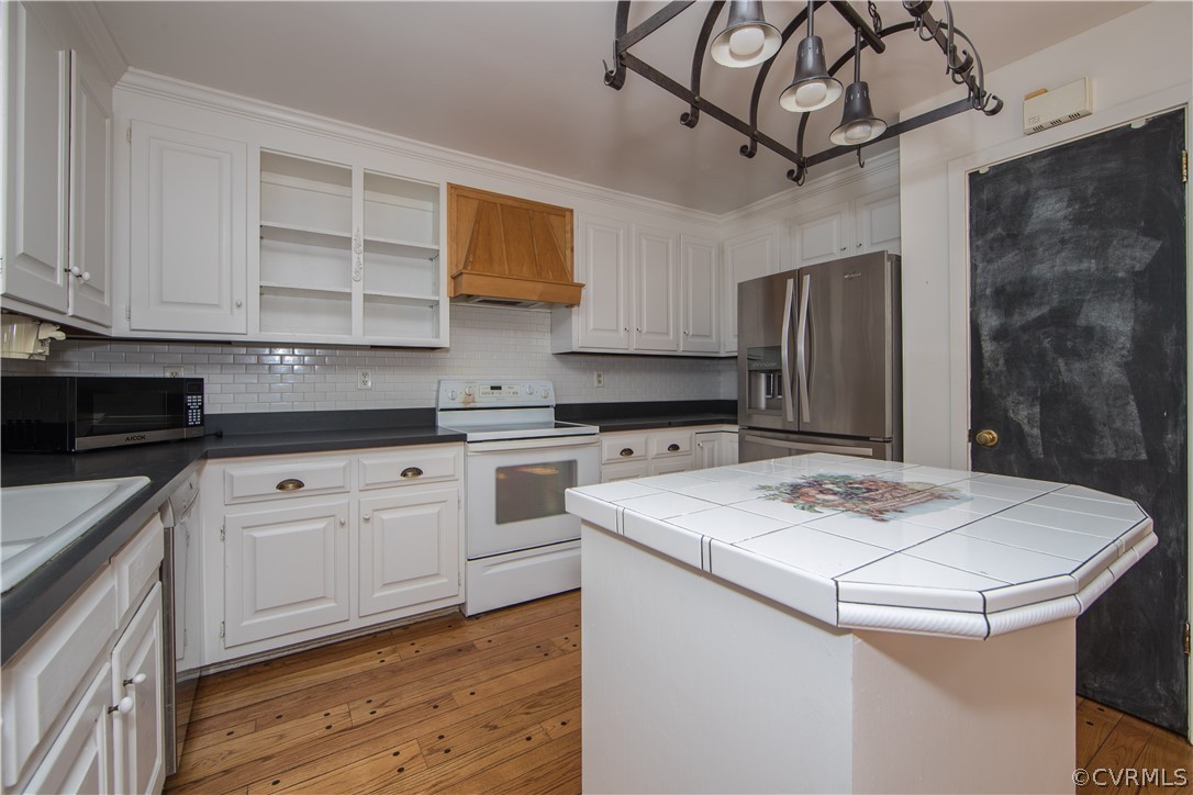 2782 Red Lane Road Powhatan, VA 23139 - Photo 10 of 47 Gallery Image 10