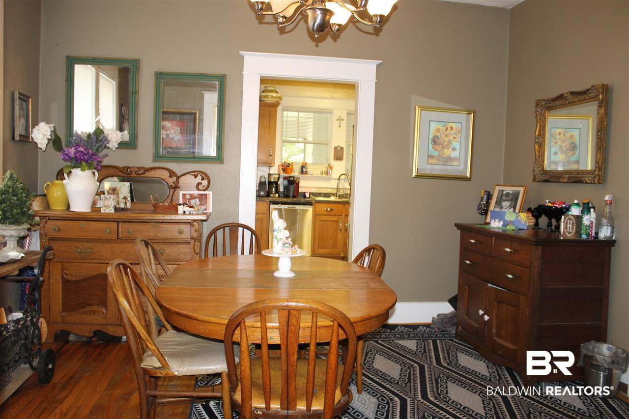 315 Dexter Avenue Mobile, AL 36604 - Photo 5 of 19