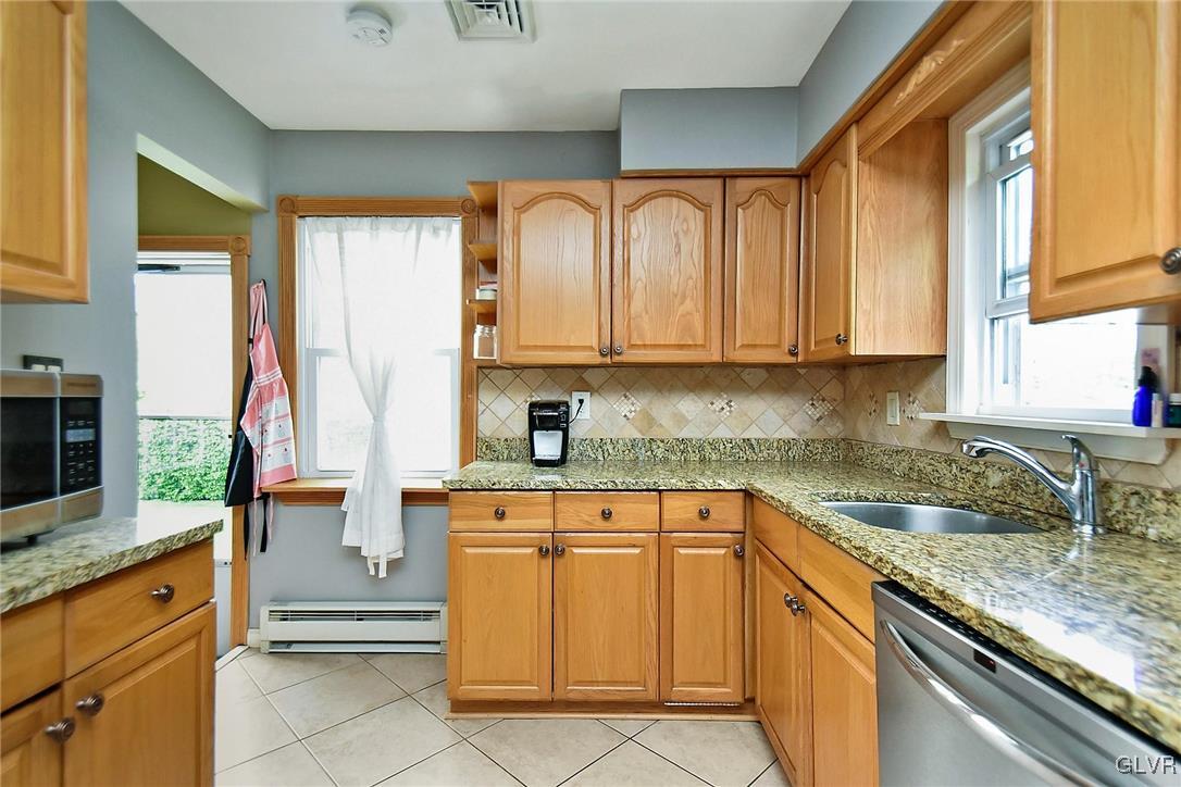 3057 Shakespeare Road Bethlehem, PA 18017 - Photo 16 of 34 Gallery Image 16
