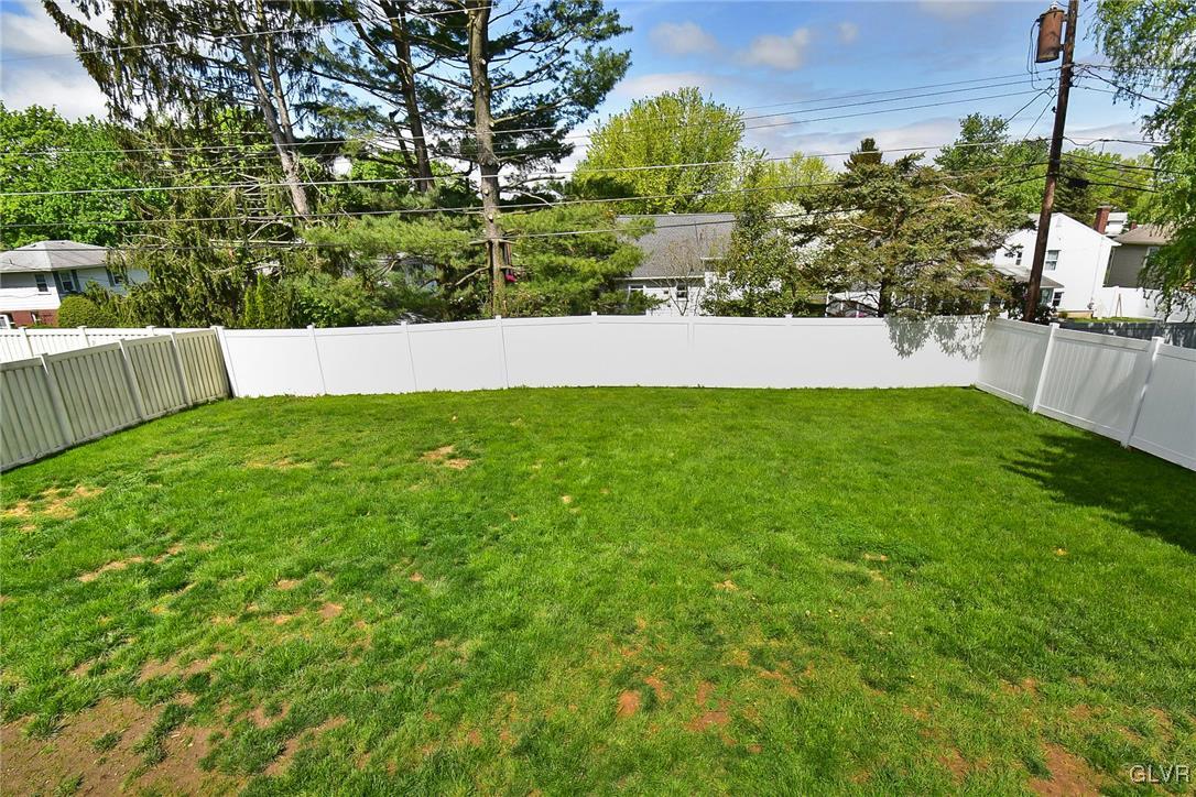 3057 Shakespeare Road Bethlehem, PA 18017 - Photo 32 of 34 Gallery Image 32