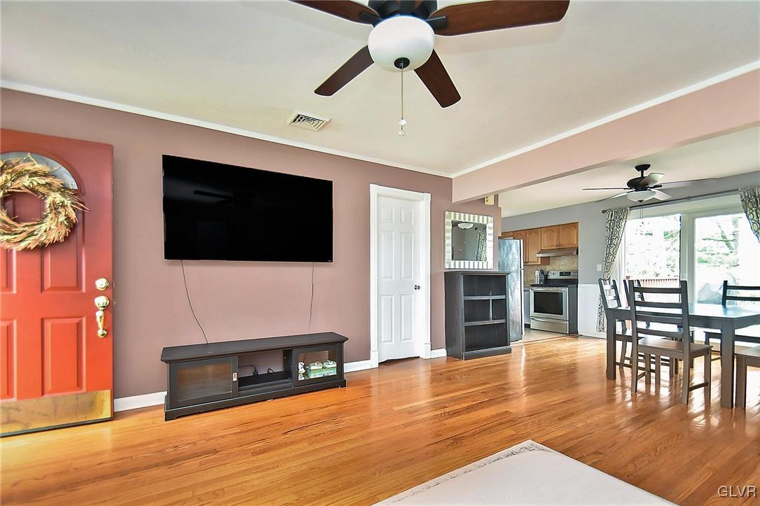 3057 Shakespeare Road Bethlehem, PA 18017 - Photo 6 of 34 Gallery Image 6