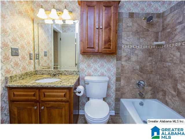 1008 Grand Oaks Road Fairfield, AL 35064 - Photo 12 of 14
