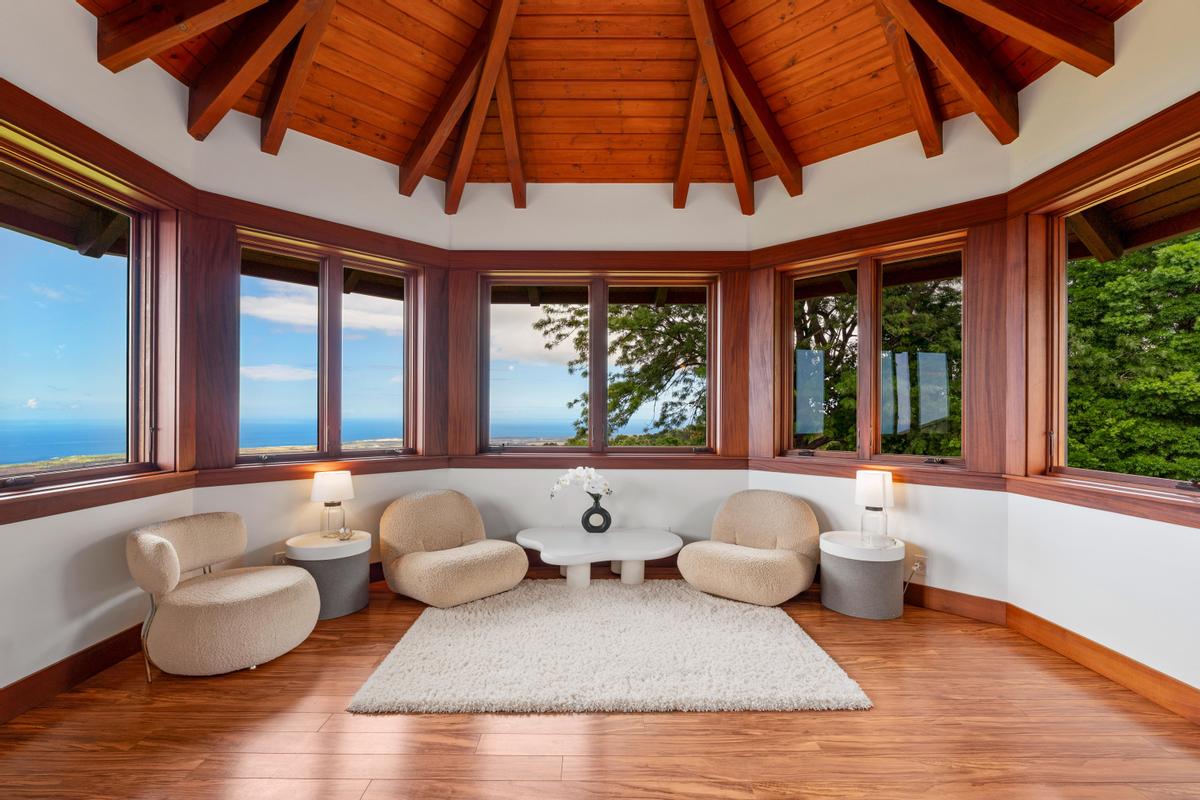 73-4695 Pilialoha Road Kailua-Kona, HI 96740 - Photo 12 of 30 a living room with furniture and a large window