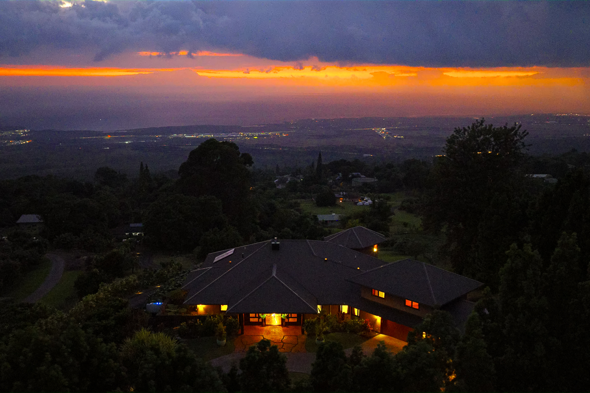 73-4695 Pilialoha Road Kailua-Kona, HI 96740 - Photo 29 of 30 a view of a lake in a sunset