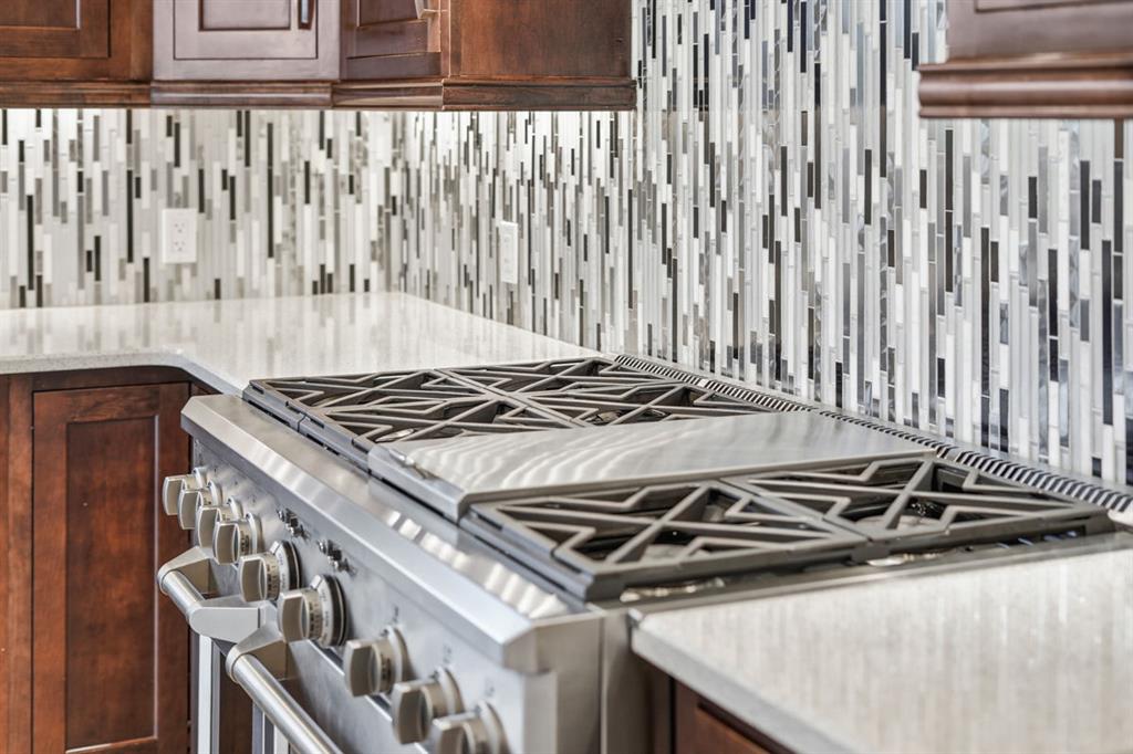 931 Pleasant Hill Road Wexford, PA 15090 - Photo 14 of 50 a close view of a stove top oven