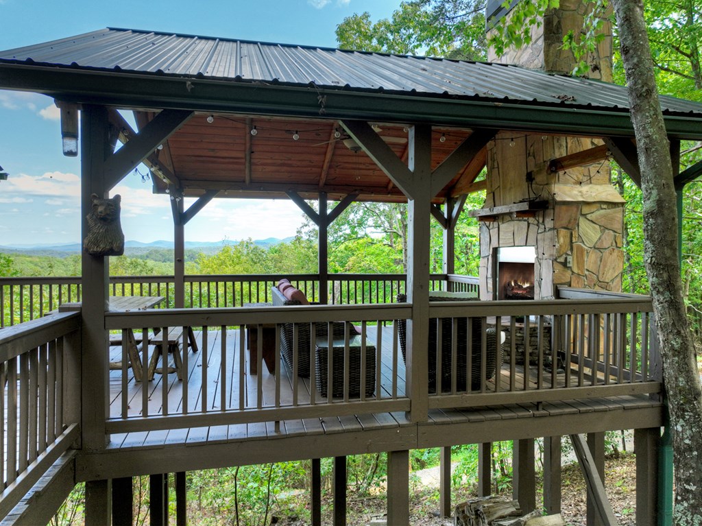 296 Overlook Road Blue Ridge, GA 30513 - Photo 32 of 65 a view of wooden deck