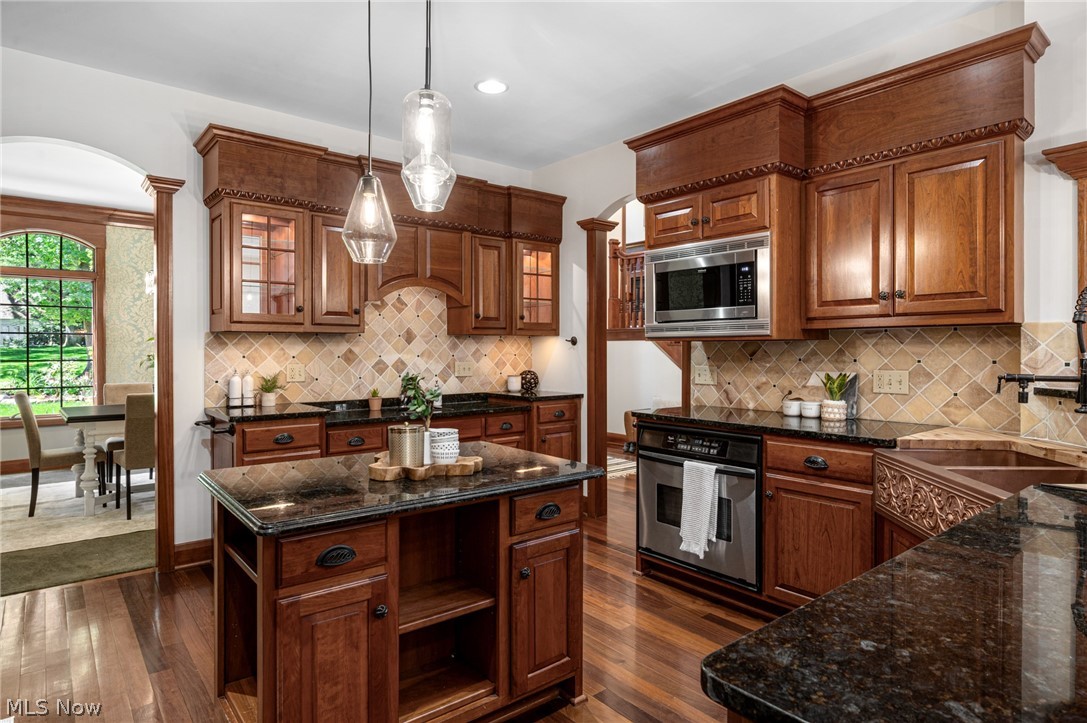 1920 Stockbridge Road Akron, OH 44313 - Photo 13 of 50