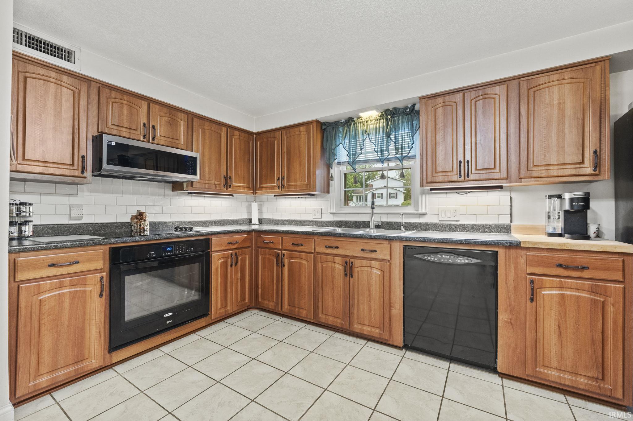6537 Goodrich Road Fort Wayne, IN 46804 - Photo 15 of 36