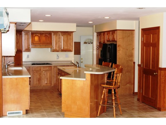 63 Knight Road Vestal, NY 13850 - Photo 8 of 16 Gallery Image 8