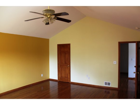 63 Knight Road Vestal, NY 13850 - Photo 10 of 16 Gallery Image 10