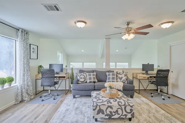 $499,000 | 73 April Point Drive South, Montgomery, TX 77356