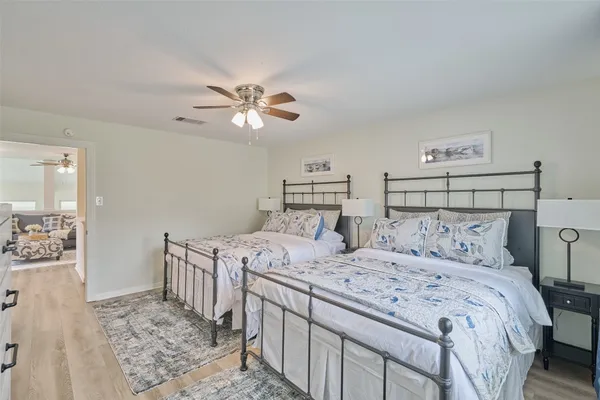 $499,000 | 73 April Point Drive South, Montgomery, TX 77356