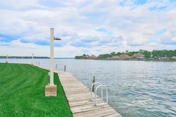 $499,000 | 73 April Point Drive South, Montgomery, TX 77356