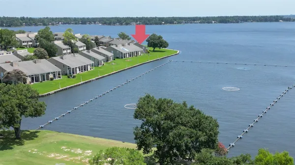 $499,000 | 73 April Point Drive South, Montgomery, TX 77356