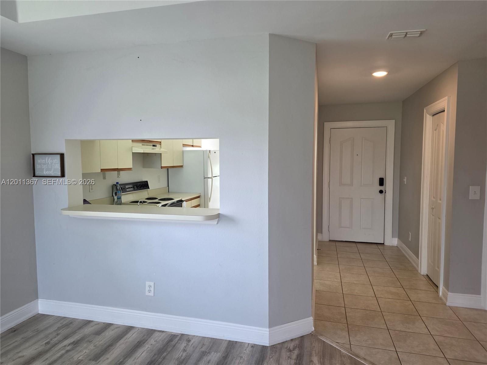 575 Augusta Boulevard, Unit 8 Naples, FL 34113 - Photo 8 of 21
