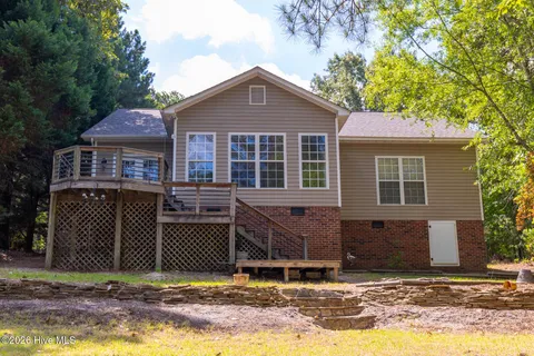 $520,000 | 142 Overlook Drive, West End, NC 27376