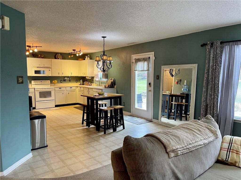 9894 Blue Ridge Way Indianapolis, IN 46234 - Photo 7 of 31 Gallery Image 7