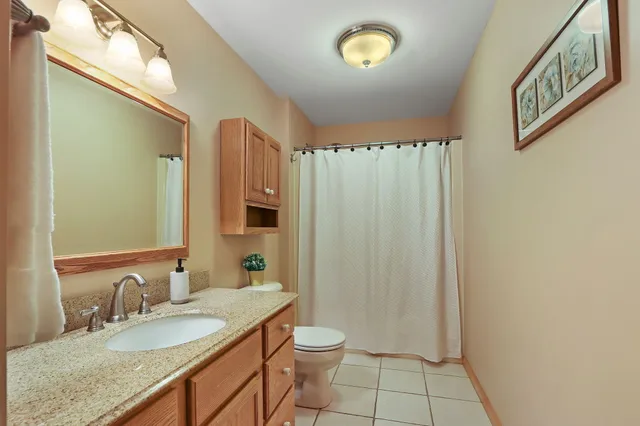 $925,000 | 2144 Blue Heron Drive, Delavan, WI 53115