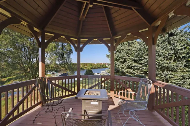 $925,000 | 2144 Blue Heron Drive, Delavan, WI 53115