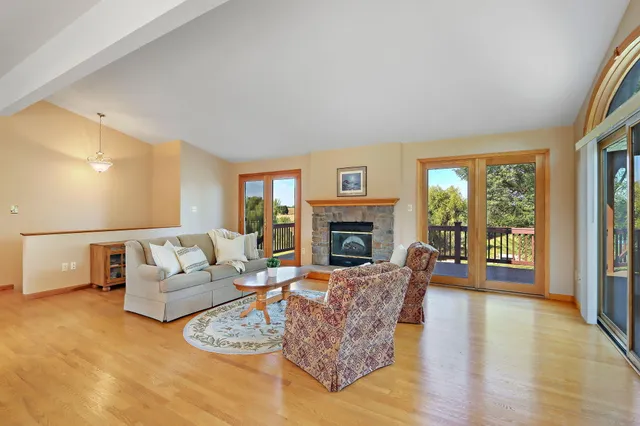 $925,000 | 2144 Blue Heron Drive, Delavan, WI 53115