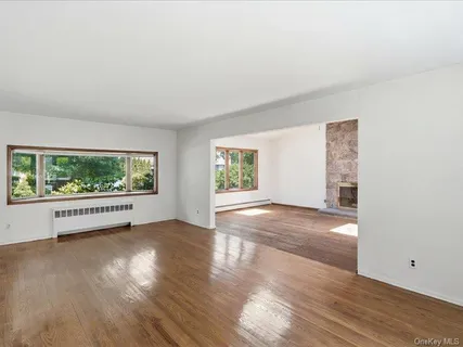 $999,000 | 100 Bayberry Avenue, Garden City, NY 11530
