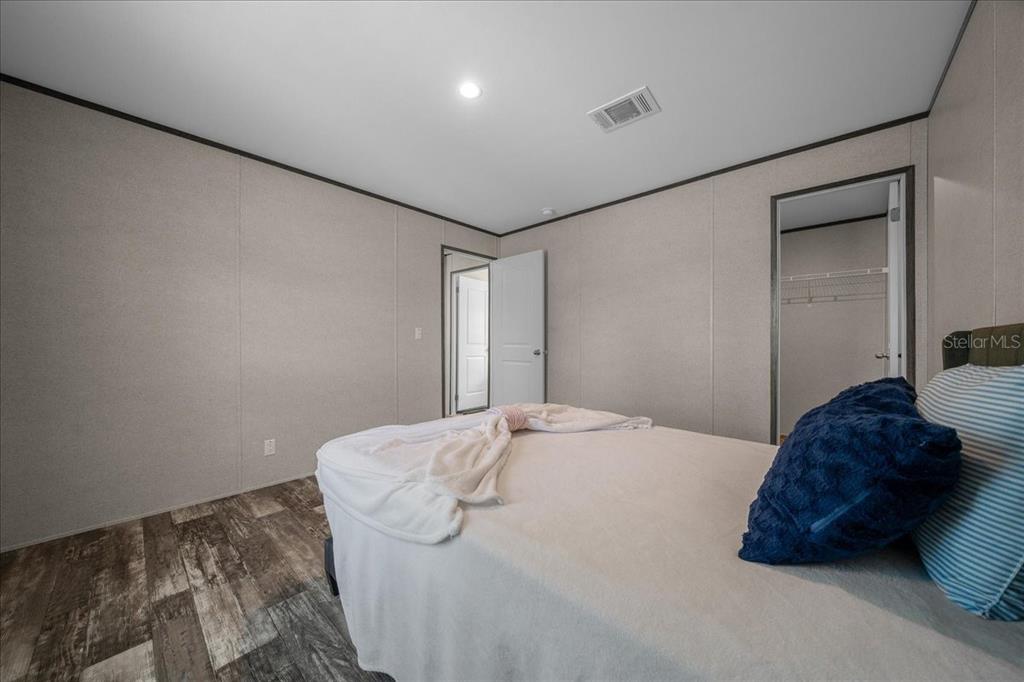 14151 Southeast 68th Lane Morriston, FL 32668 - Photo 17 of 30