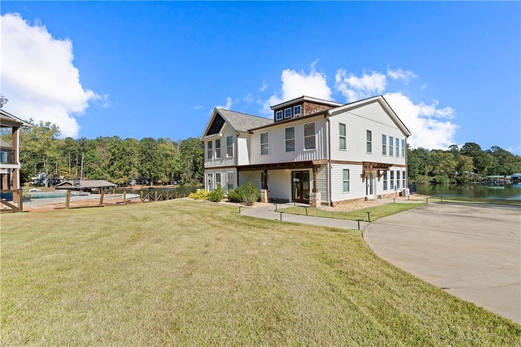 360 Sinclair Road Southeast Eatonton, GA 31024 - Photo 3 of 108