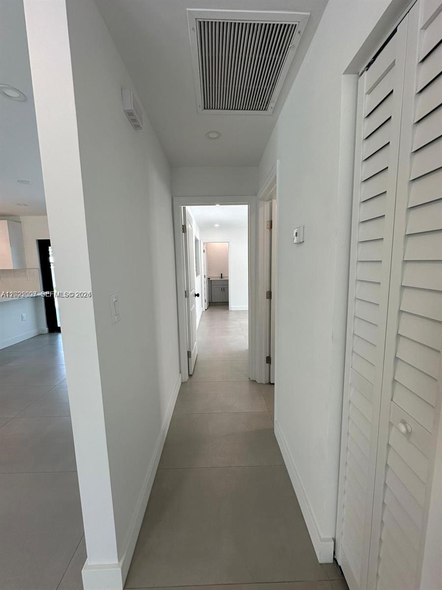 4901 Washington Street Hollywood, FL 33021 - Photo 8 of 18