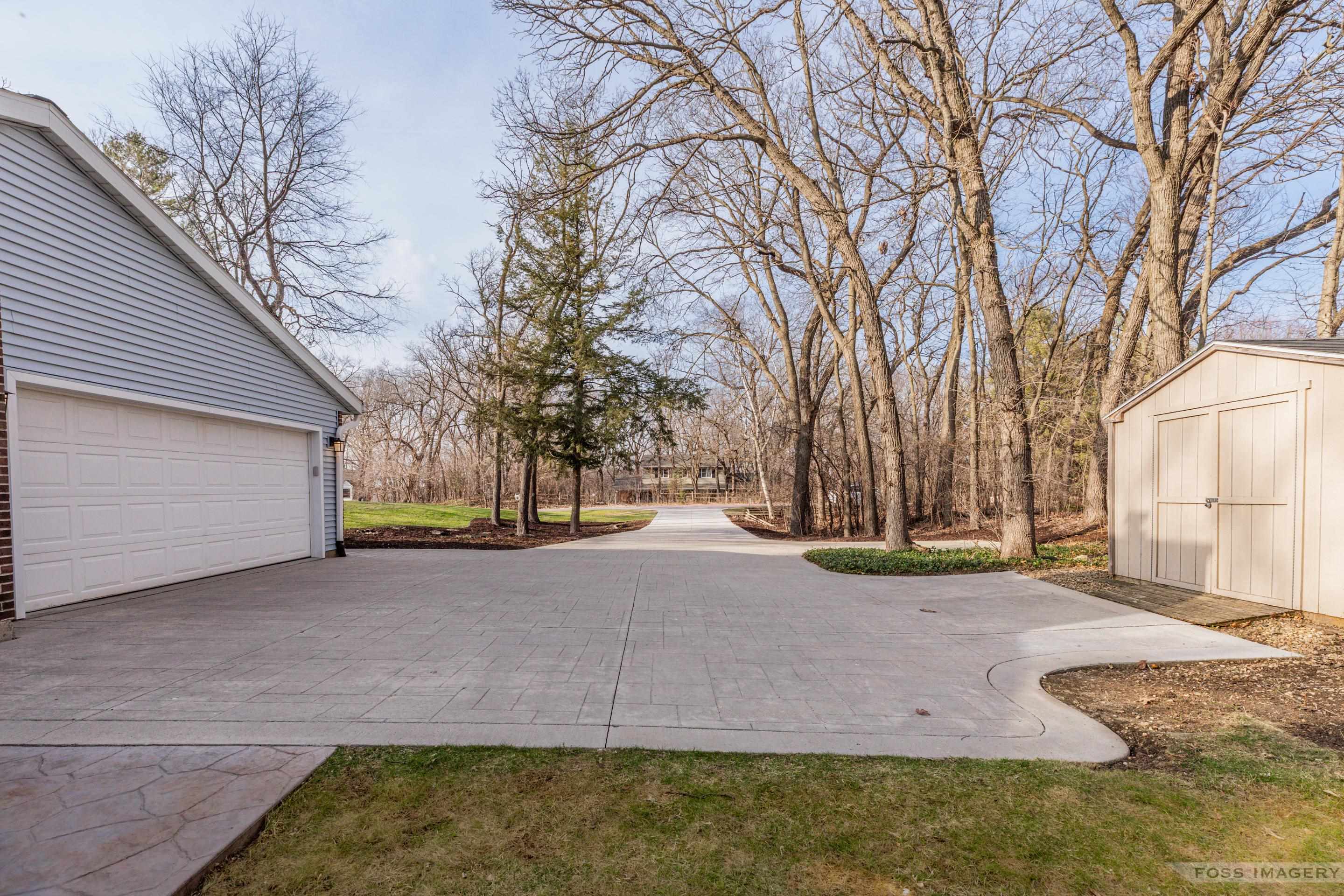 4930 Hickory Trail Middleton, WI 53562 - Photo 7 of 35