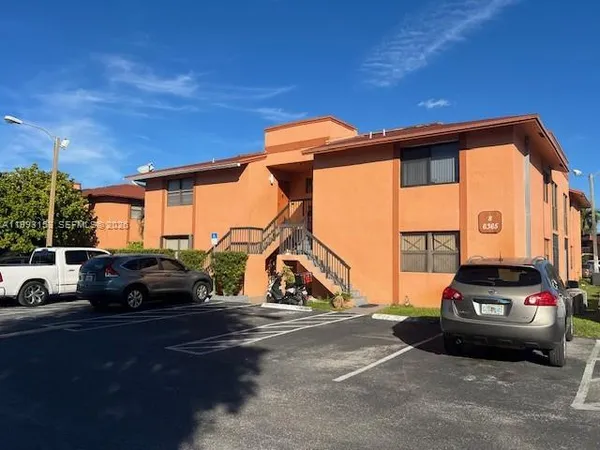 $2,300 | 6395 West 27th Court, Unit 102, Hialeah, FL 33016