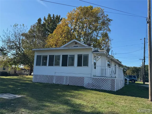 $82,500 | 626 South Locust Street, Vandalia, IL 62471