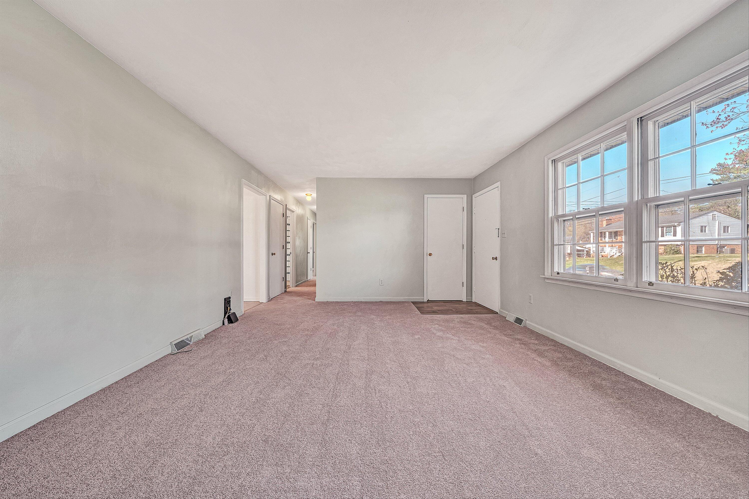 5918 Green Ridge Road Northwest Roanoke, VA 24019 - Photo 5 of 47 05-VM-07215