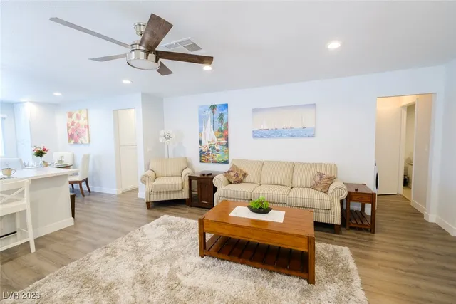 $2,400 | 1725 Duarte Drive, Henderson, NV 89014