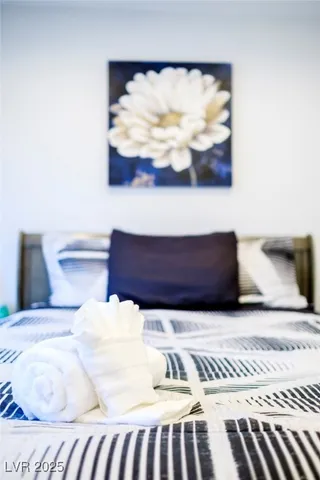 $2,400 | 1725 Duarte Drive, Henderson, NV 89014