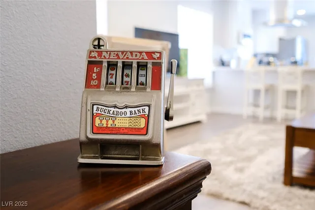 $2,400 | 1725 Duarte Drive, Henderson, NV 89014