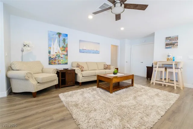 $2,400 | 1725 Duarte Drive, Henderson, NV 89014