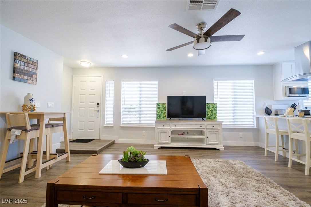 1725 Duarte Drive Henderson, NV 89014 - Photo 10 of 33