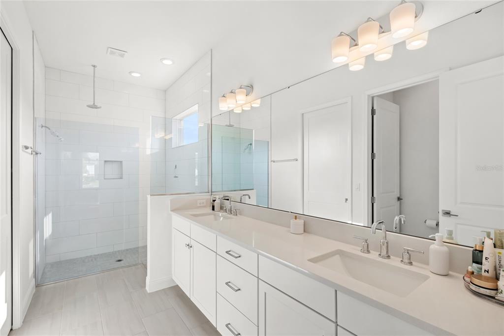 16124 Volterra Point Montverde, FL 34756 - Photo 17 of 48