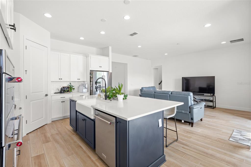 16124 Volterra Point Montverde, FL 34756 - Photo 4 of 48