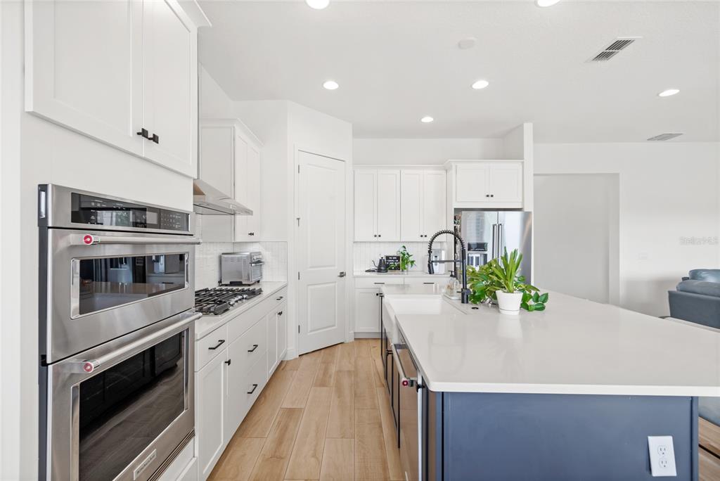 16124 Volterra Point Montverde, FL 34756 - Photo 5 of 48