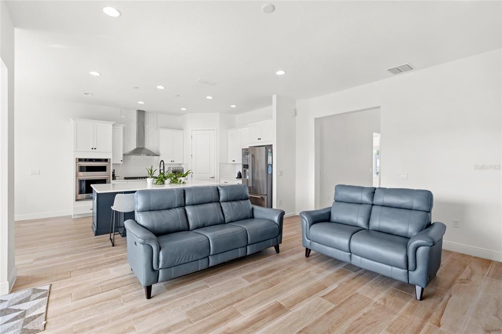 16124 Volterra Point Montverde, FL 34756 - Photo 9 of 48