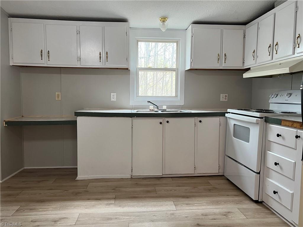 2209 Staleys Farm Road Asheboro, NC 27205 - Photo 8 of 29 Gallery Image 8