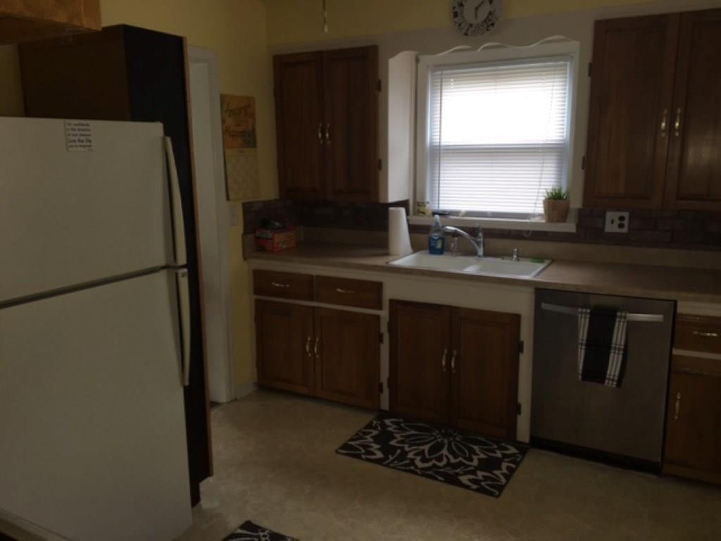 135 Kewbury Road Springfield, OH 45504 - Photo 12 of 35