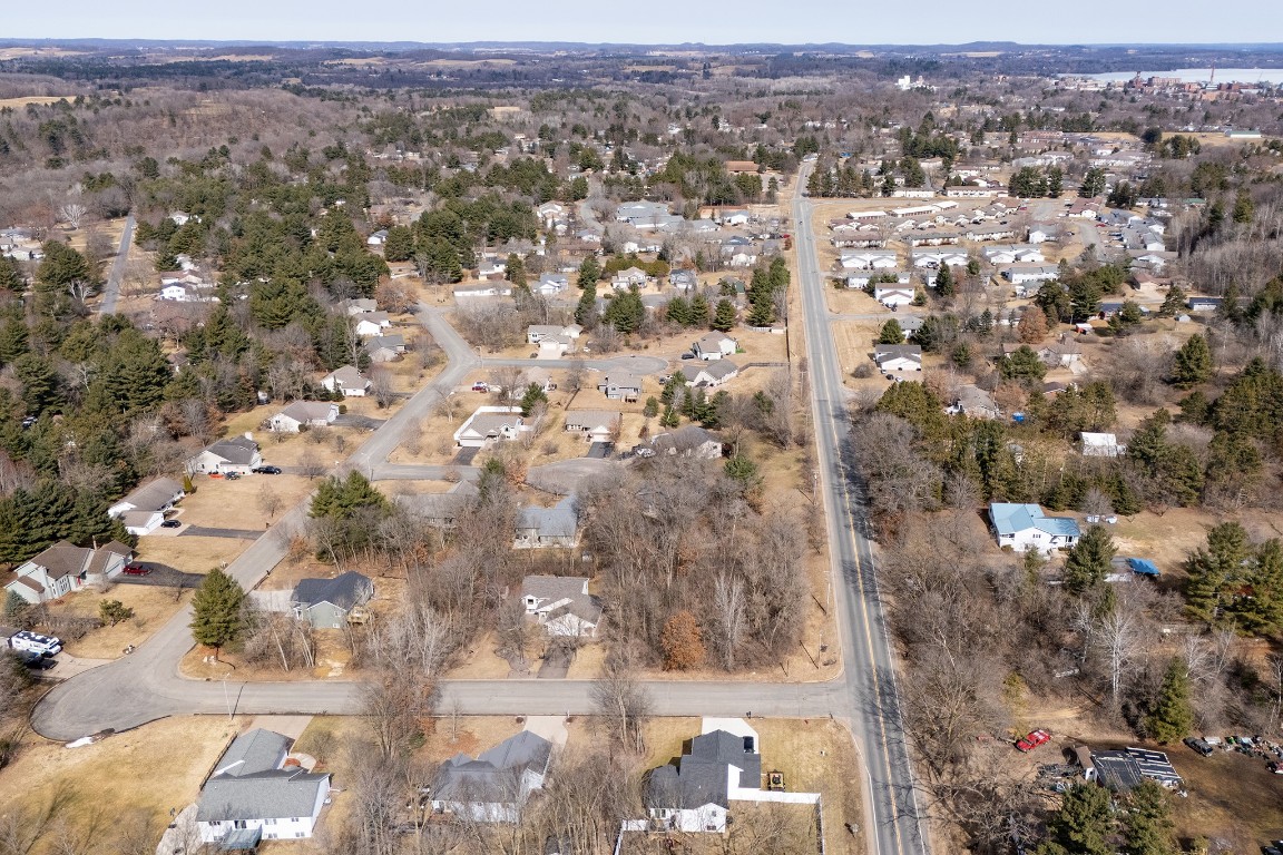 903 Wagner Road Menomonie, WI 54751 - Photo 4 of 18