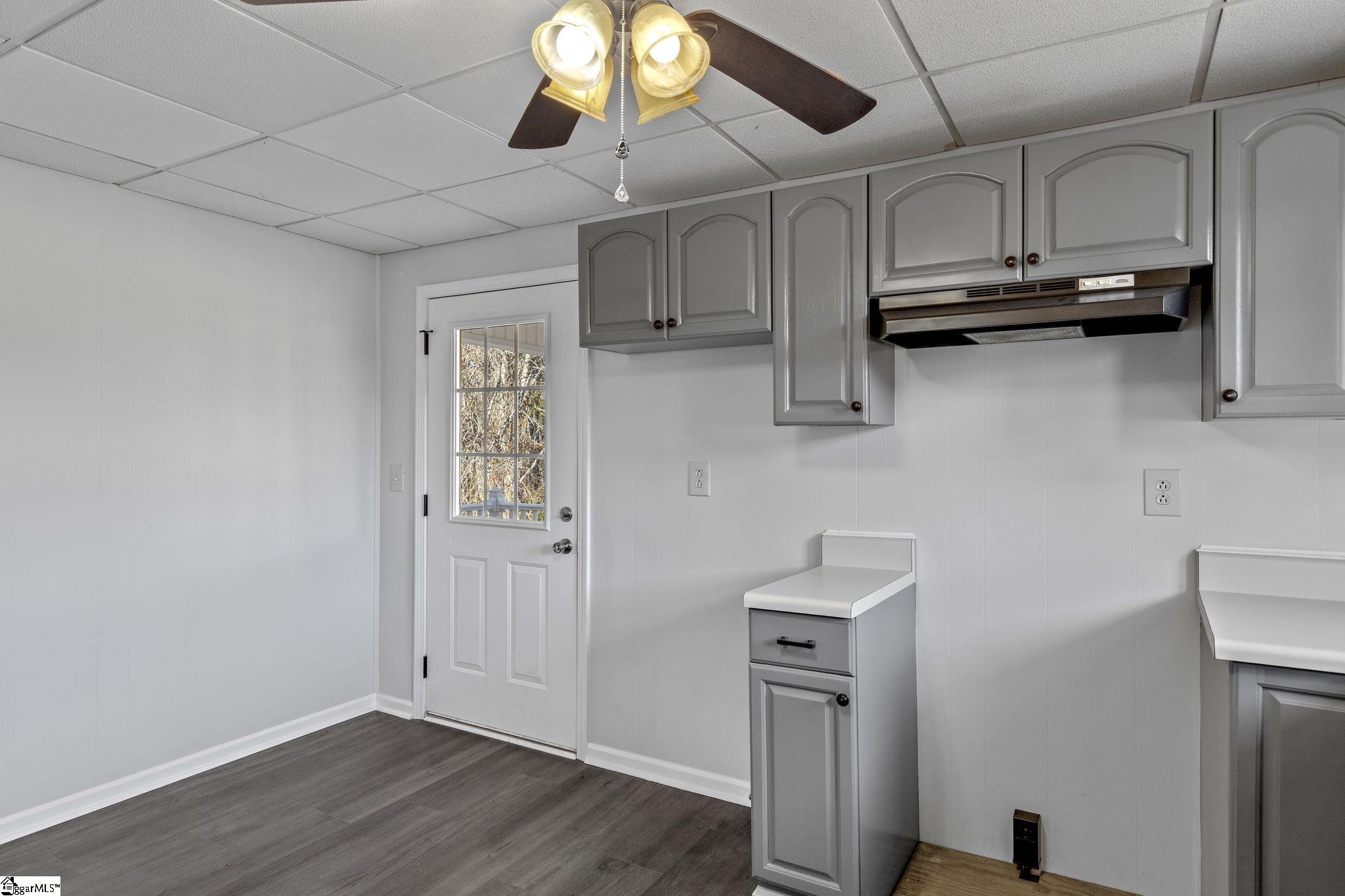 2110 Walhalla Highway Pickens, SC 29671 - Photo 14 of 40