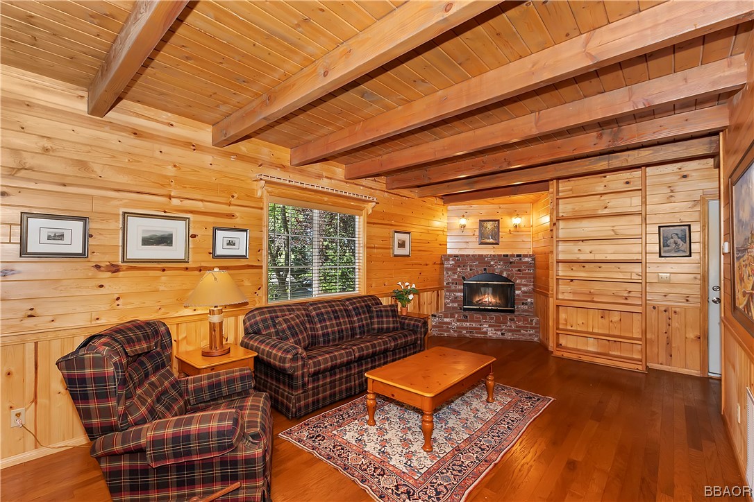 189 Pine Ridge Road Crestline, CA 92325 - Photo 5 of 30 a bedroom with furniture and wooden floor